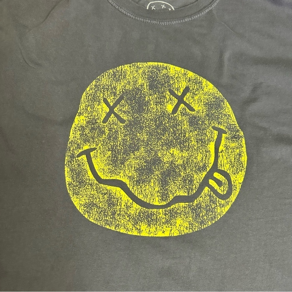 Nirvana Grey I’m So Happy Tshirt Size X-Large - Picture 5 of 5